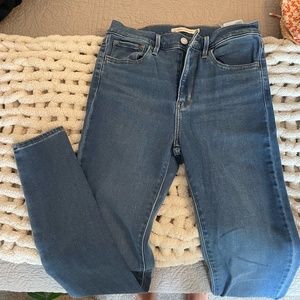 Levis high rise super skinny